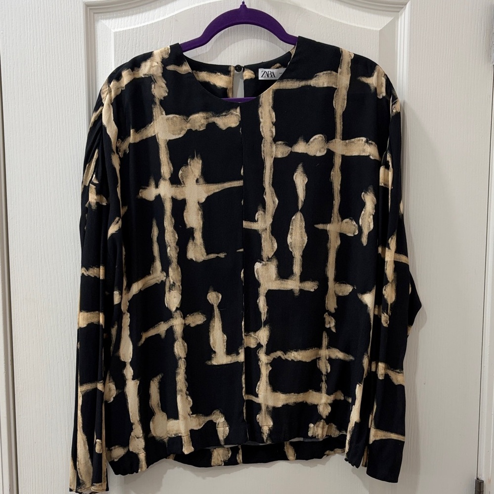 ZARA Black Blouse with Cream Painterly Grid sz L